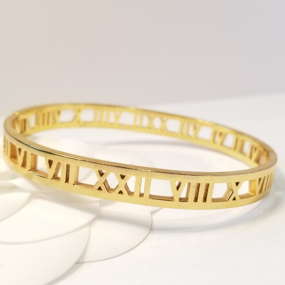 18k gold plated bangle bracelet